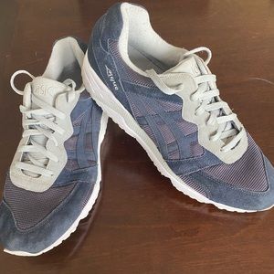 ASICS Gel-lique navy blue and gray shoes